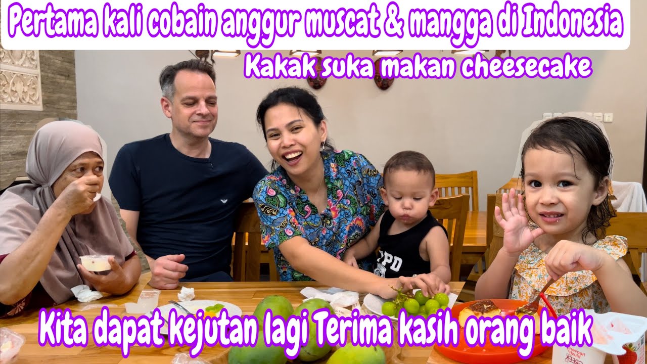 PERTAMA KALI COBAIN ANGGUR MUSCAT DAN MANGGA DI INDONESIA || KAKAK LAHAP BANGET MAKAN CHEESECAKE