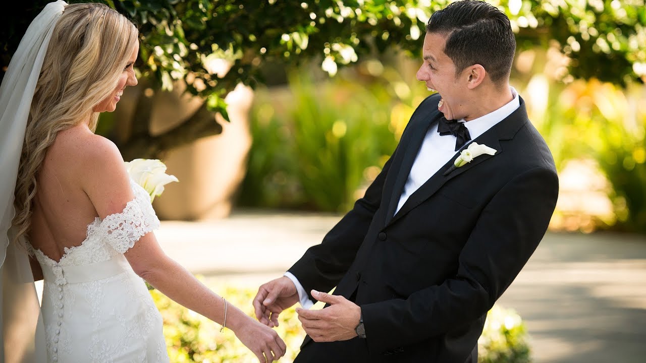 Wedding First Look - Pros and Cons of Seeing Each Other Before Ceremony