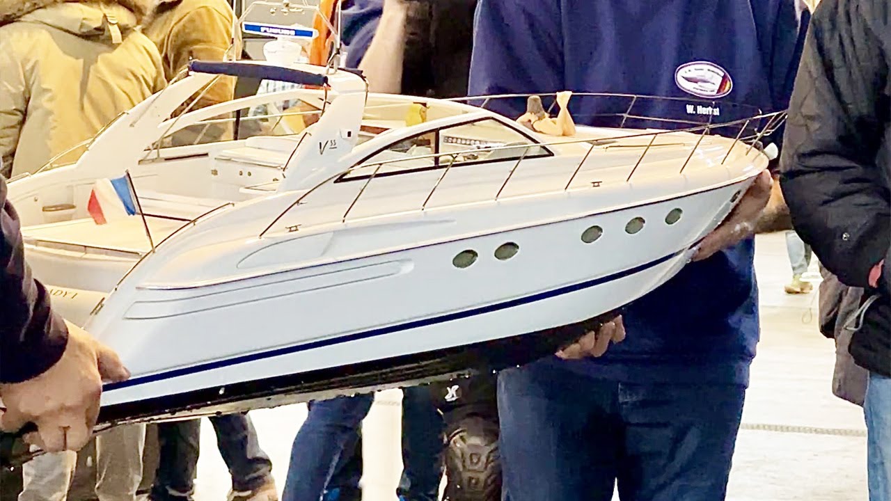 RC YACHTS IN DETAIL MARINA CRANE TRANSPORT RC BOAT