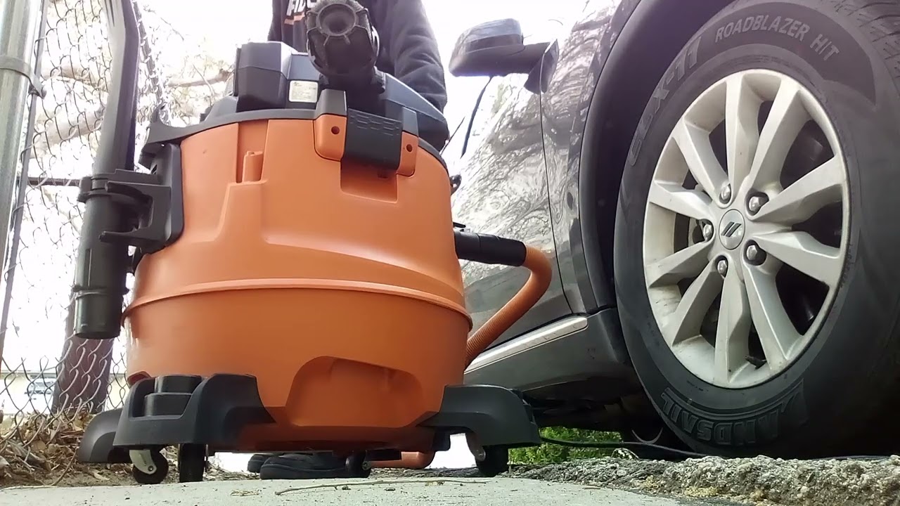 RIDGID 16 Gallon Wet Dry Vac With the Detachable Blower detailing vacuuming with Rising
