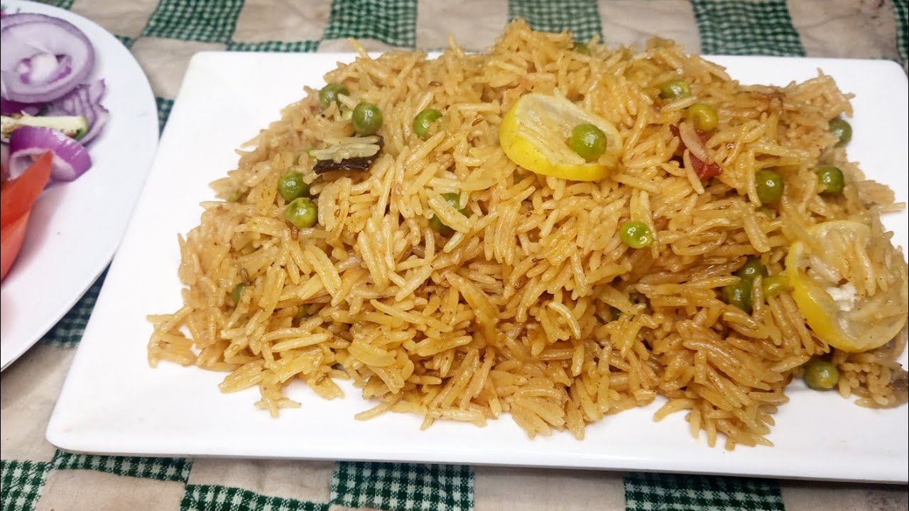 Perfect Matar Pulao Recipe | Khushbudaar & Tasty Green Peas Pulao at Home