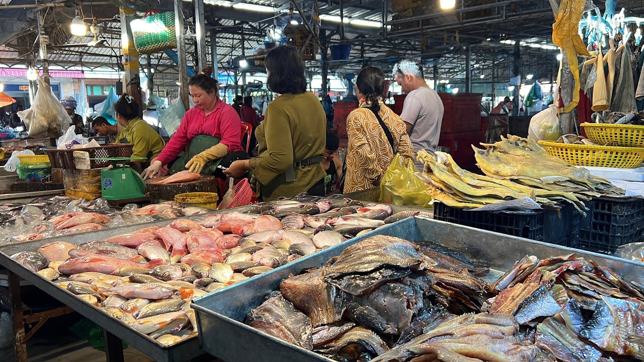 Cambodian Food Tour - Routine & People Daily Life, Fresh Meats, Vegetables, Fruits, Desserts & More 