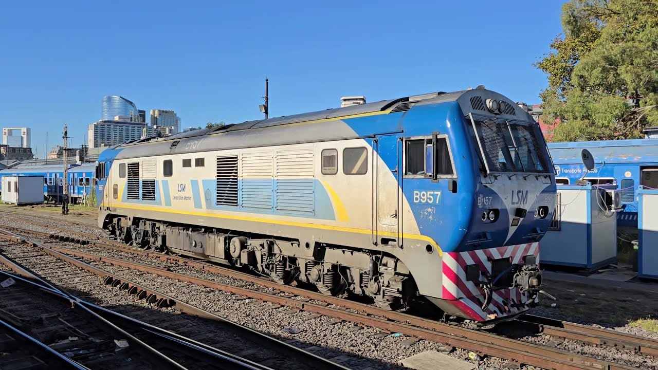 CSR SDD7 B957 Maniobrando en Retiro y algunas cosas mas