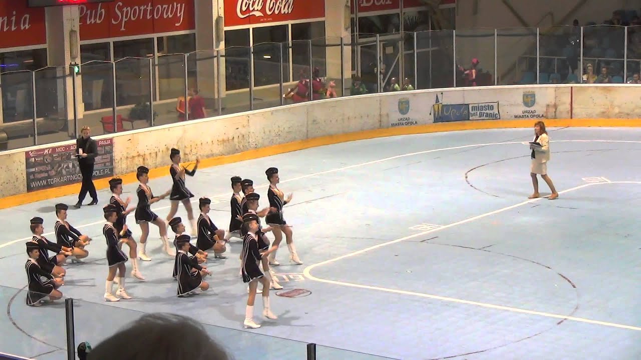 Fantazja Ogrodzieniec MP Opole 2013 przemarsz juniorki