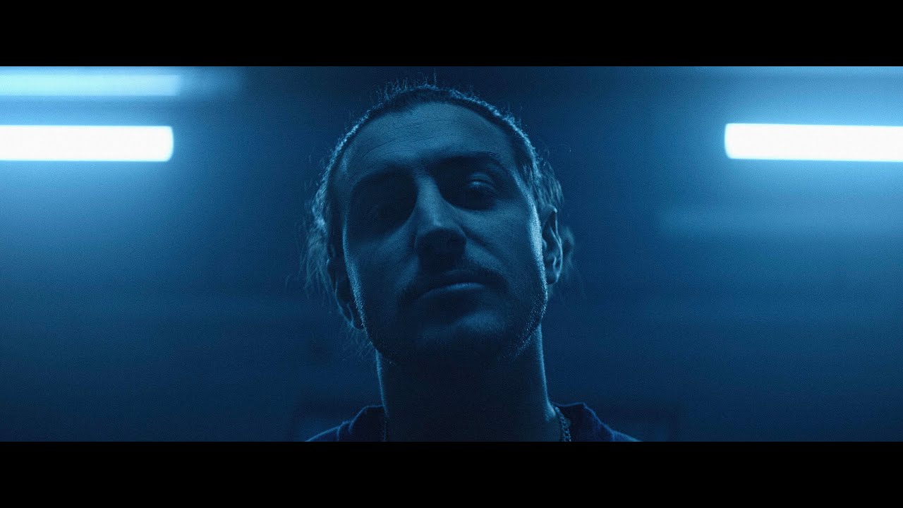 Adamo - Montrez-Moi ft. Farfadet [CLIP OFFICIEL]