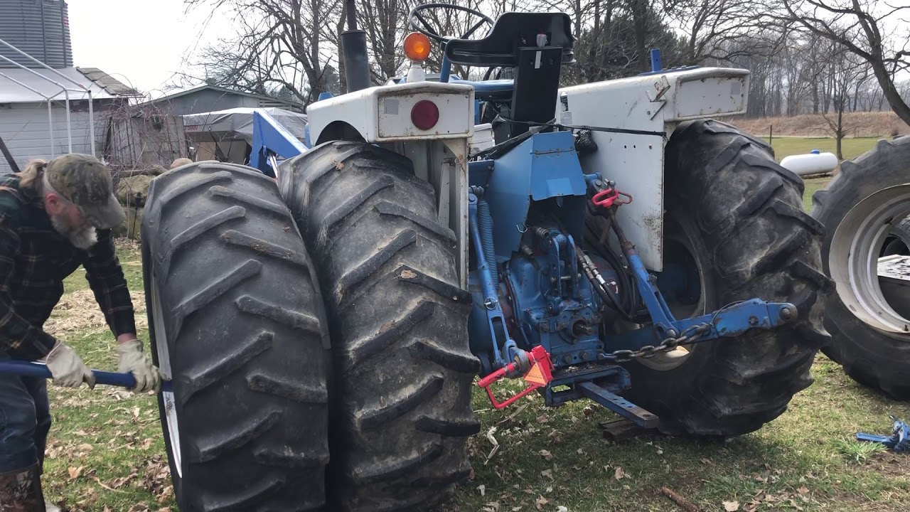 Dualing up Blue (Ford 5000)