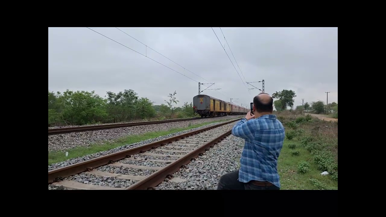 Back to Back Electric locomotives on Hyderabad Kurnool route. WAPs and WAGs only.