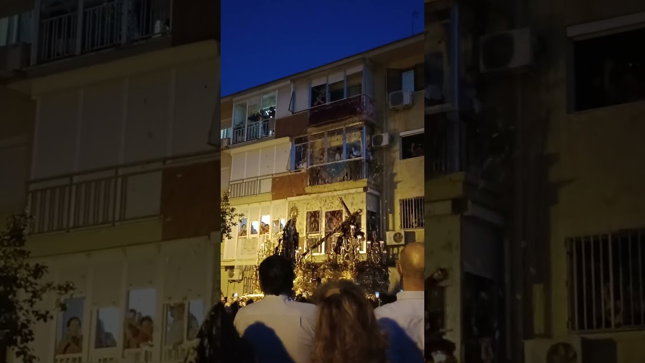 Petalada Divino Perdón Alcosa 2024