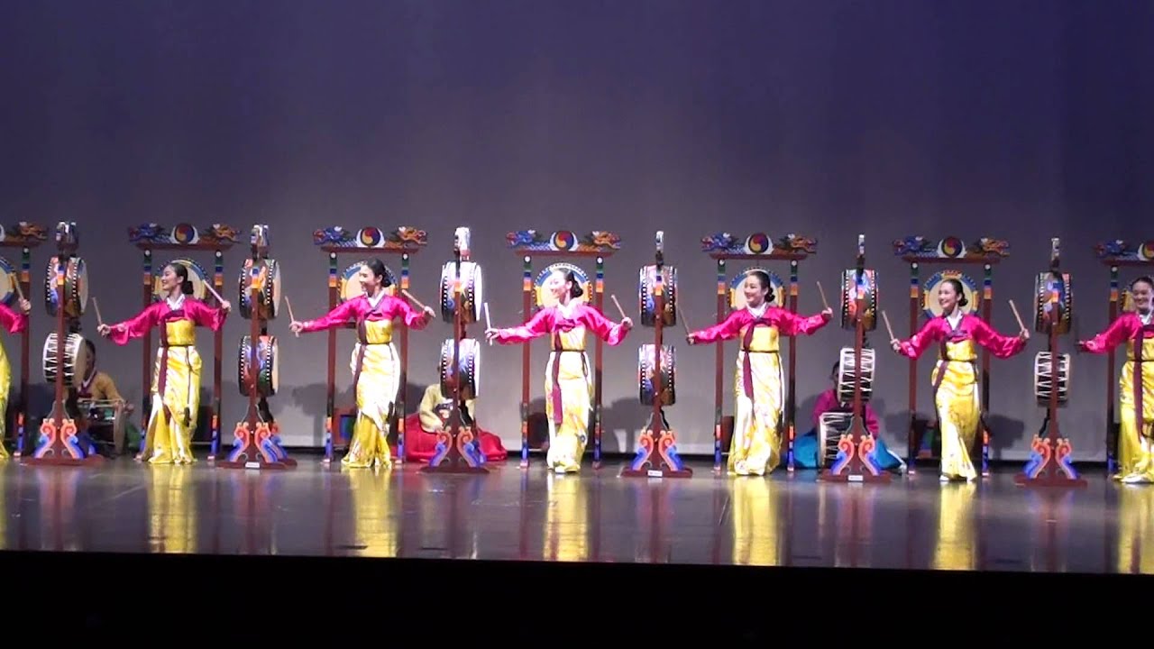 五鼓舞. Korean traditional dance