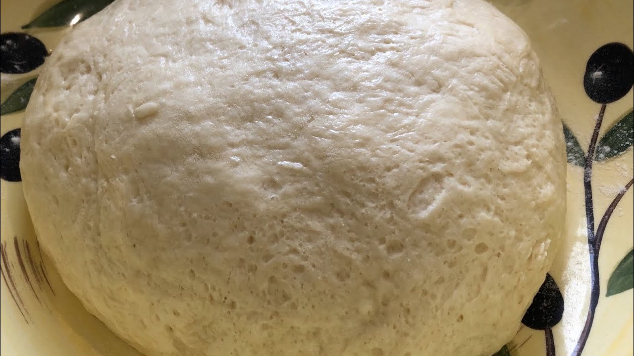 Pâte à pizza épaisse et moelleuse/وصفة عجينة البيتزا الايطالية الحقيقية