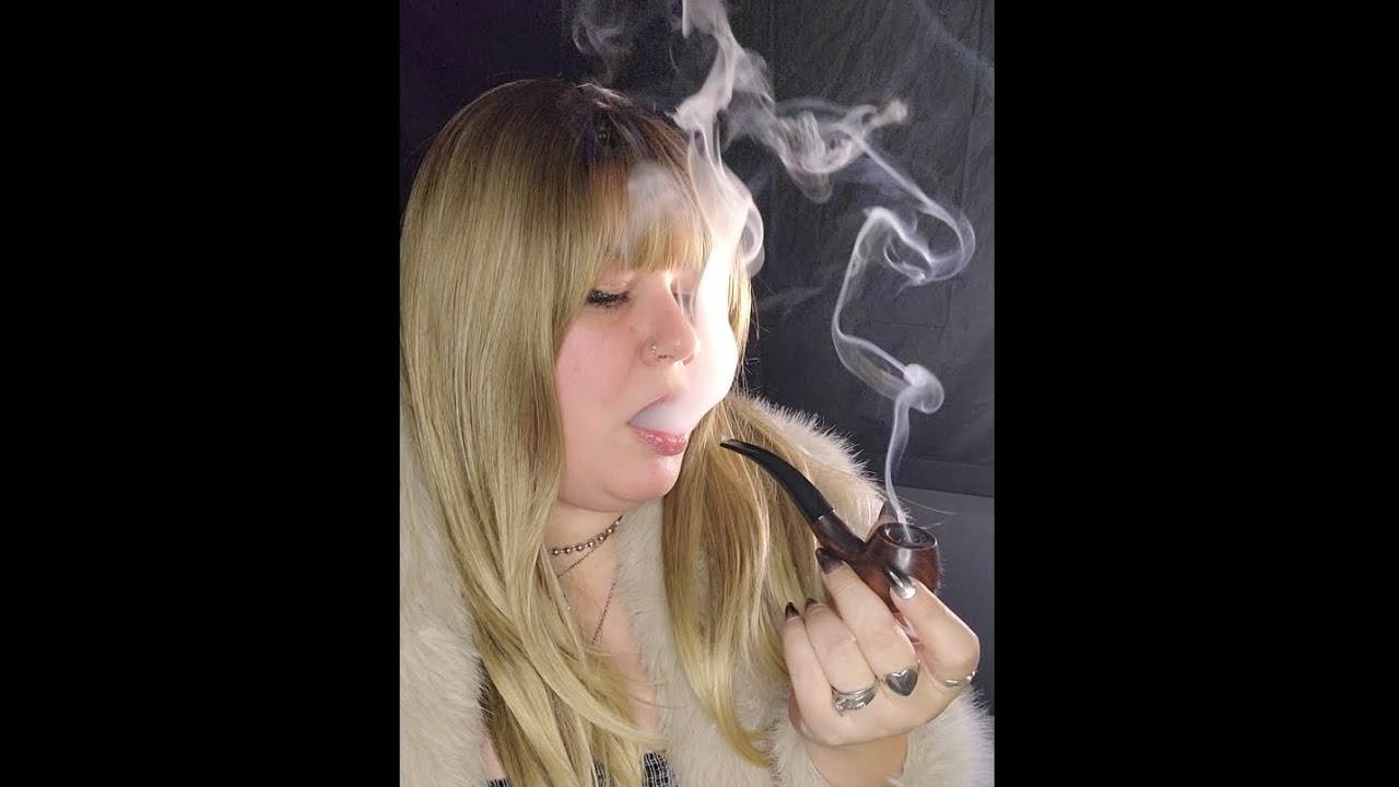 Smoking my pipe in fur