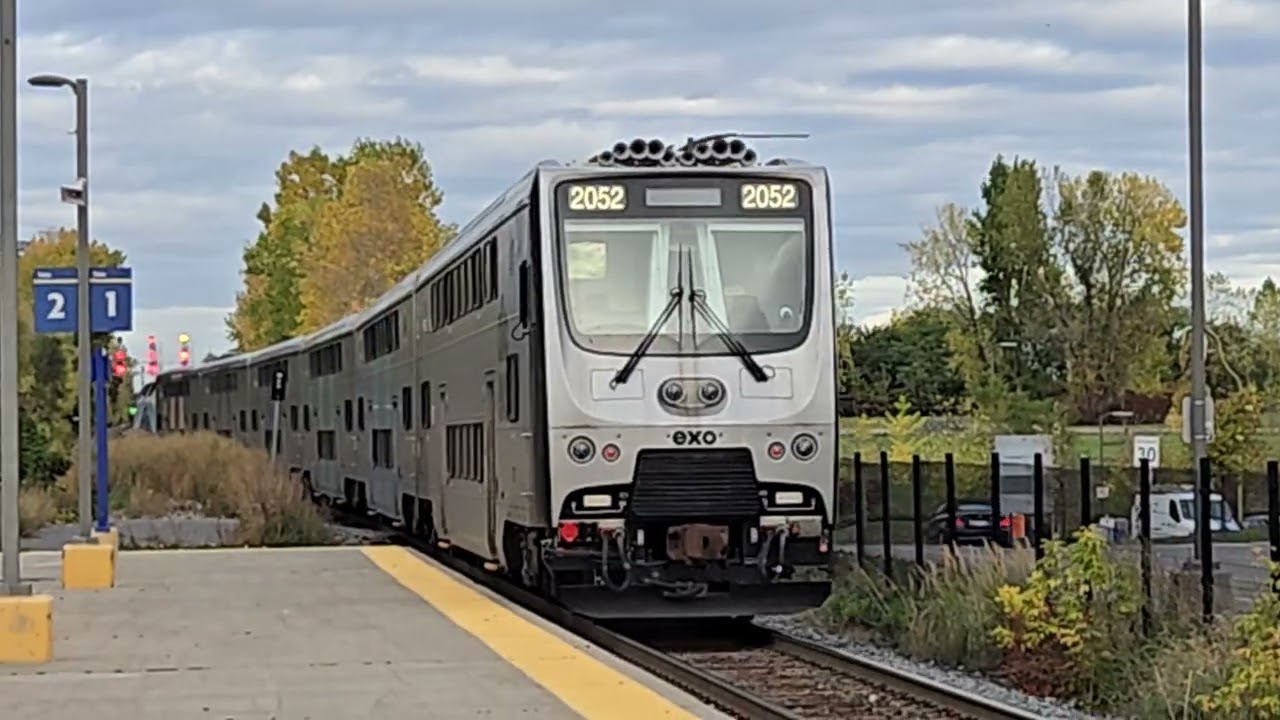 FALL TRAINS EXO CRRC Commuter Cars on Trains at Vendome 