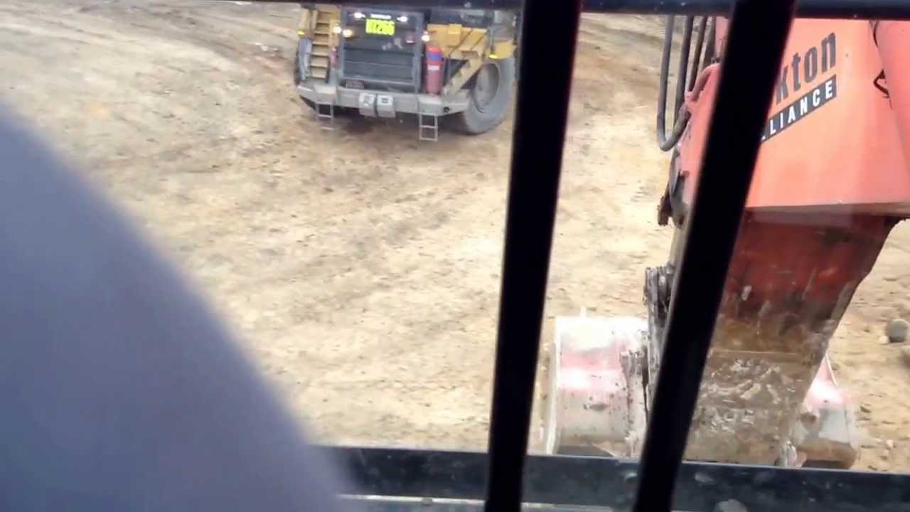 Hitachi Ex1900
