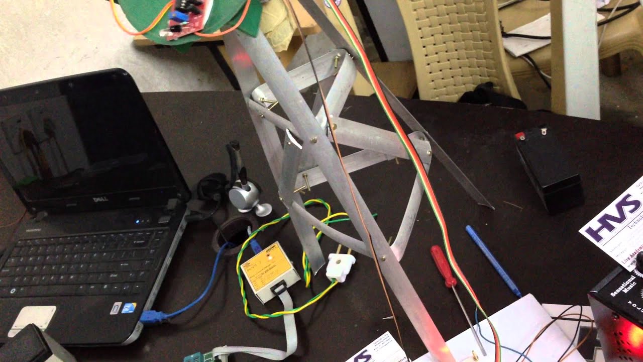 Automatic antenna signal tracking system