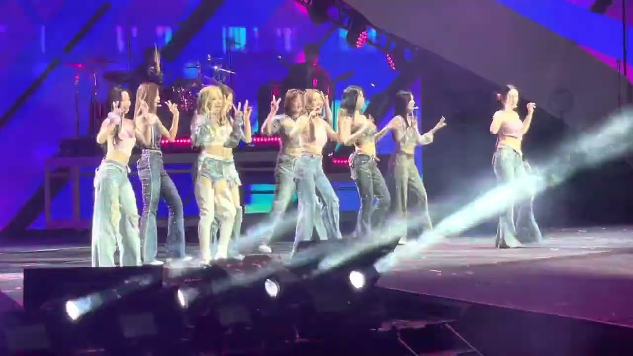 TWICE - Talk that Talk [Ready To Be World Tour Sydney Day 2]