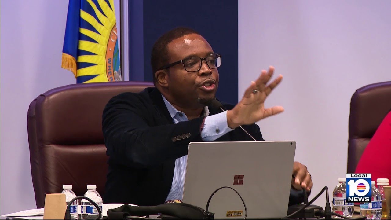 North Miami Beach commission votes to send scathing report on mayor to state investigators