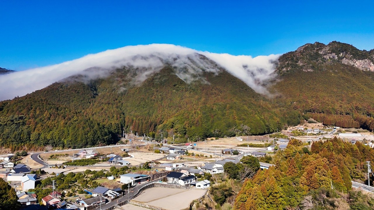 【山頂空撮】一族山　風伝おろし　布引の滝