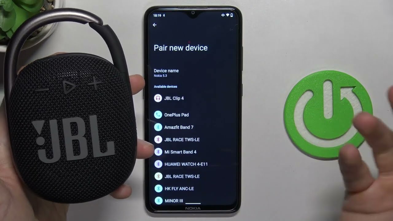 Как войти в режим сопряжения на JBL Clip 4?