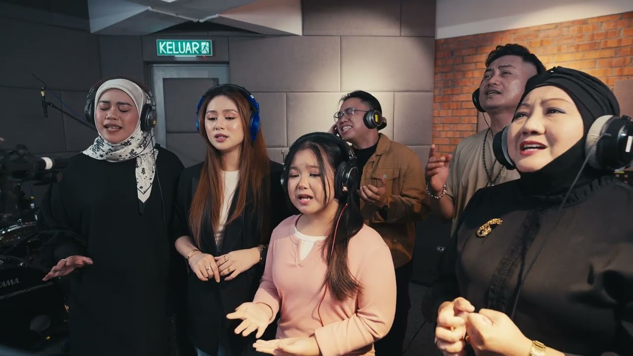 ZARA PUTERI BORNEO ( OFFICIAL MV)