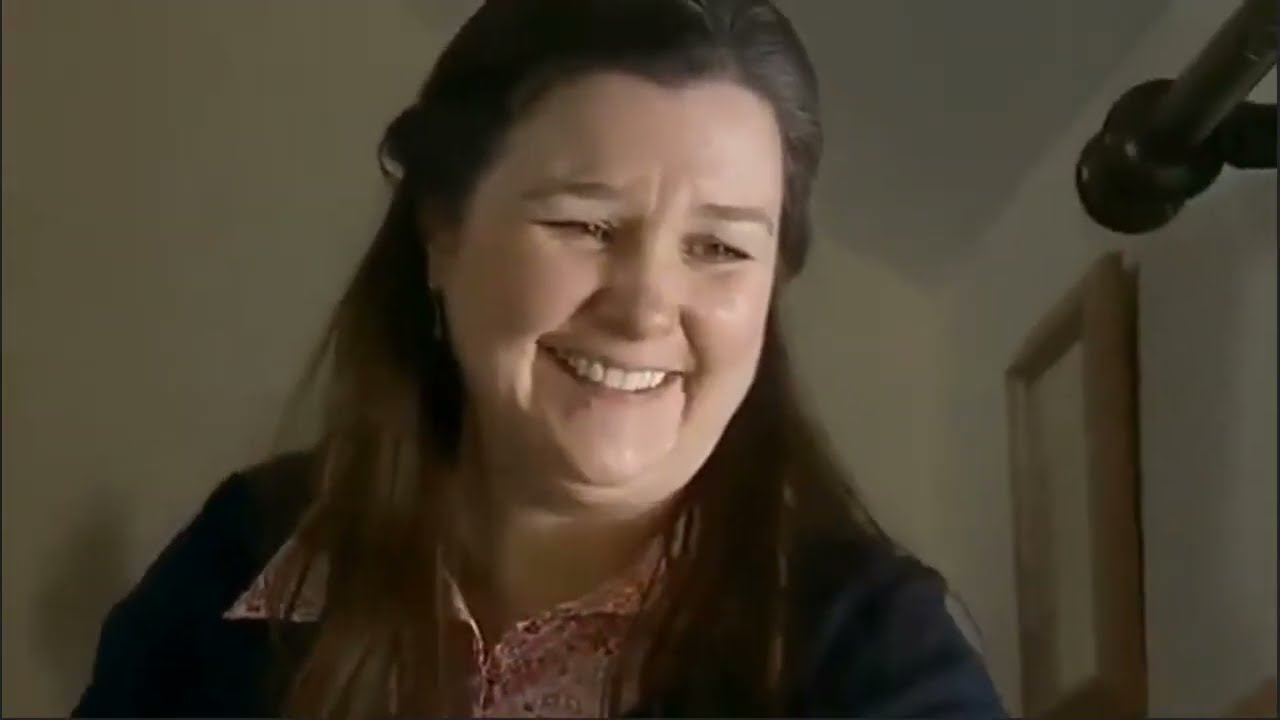 Coronation Street: Norris escapes from Mary.