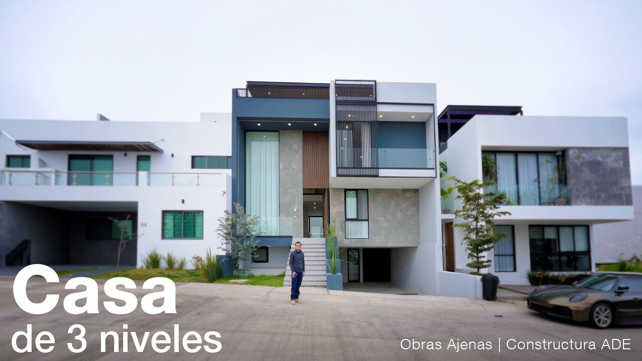 Casa de Tres Niveles con Terraza | Constructura ADE