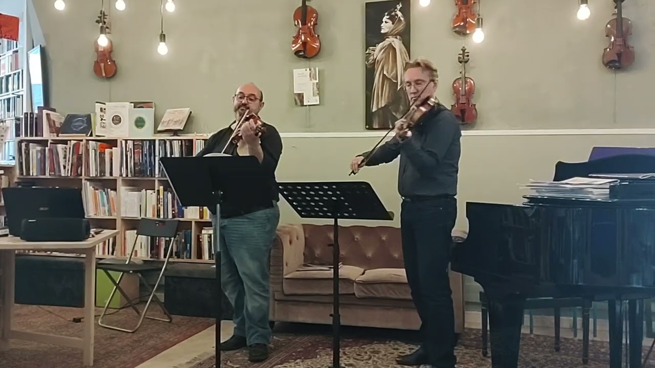 Menuet - Boccherini, Classical Duets for violin , Jean-Philippe Battedou, Nico Dezaire (violins)