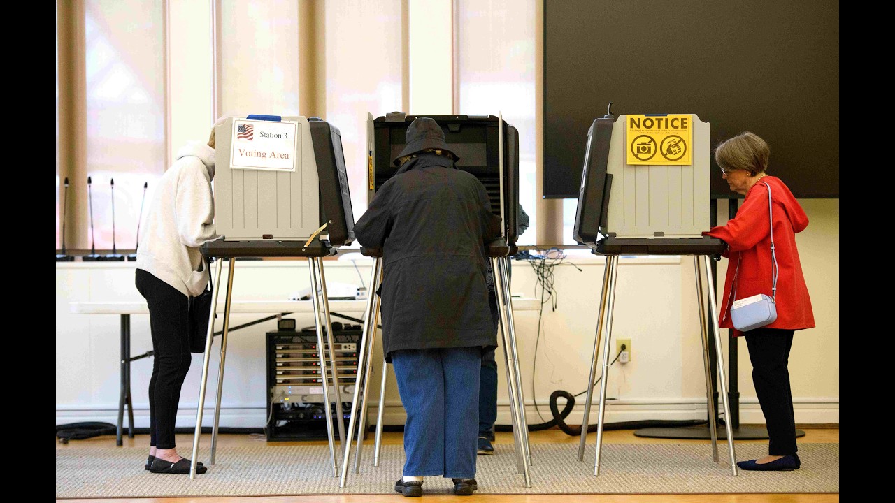 Trump Says He Will Sign Orders to Require Voter ID for Midterms