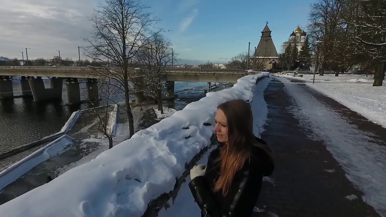 Запоздалая зима в Пскове глазами Майка Миханзона и Дмитрия Даля.
