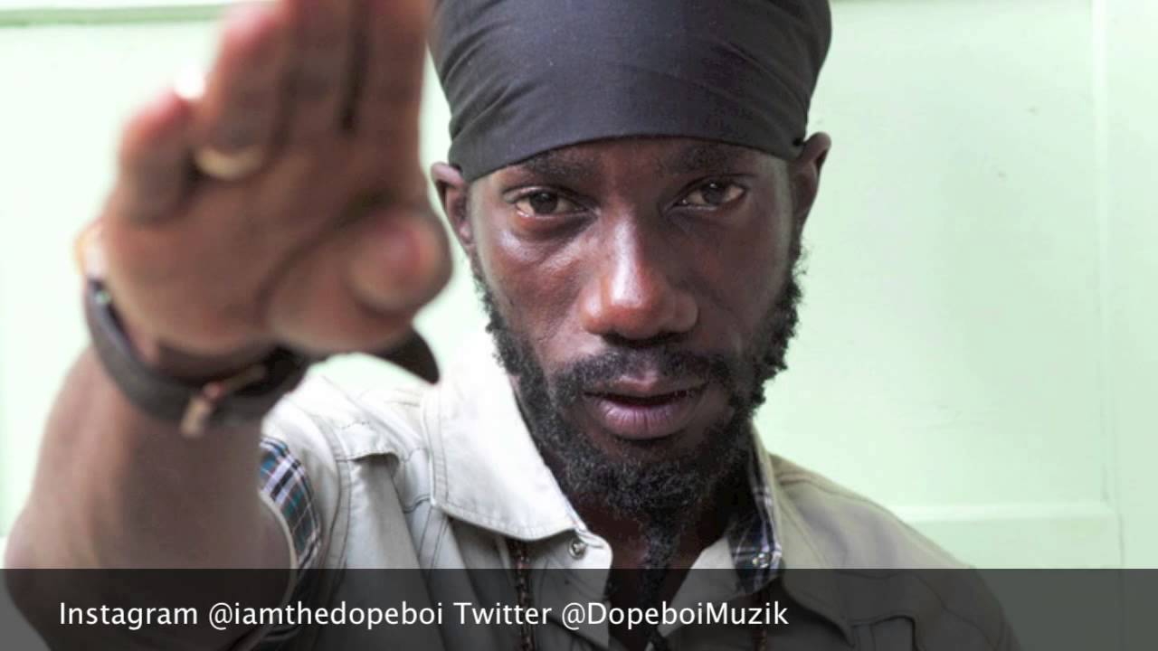 Sizzla - Lover's Paradise - Selection Riddim - April 2013