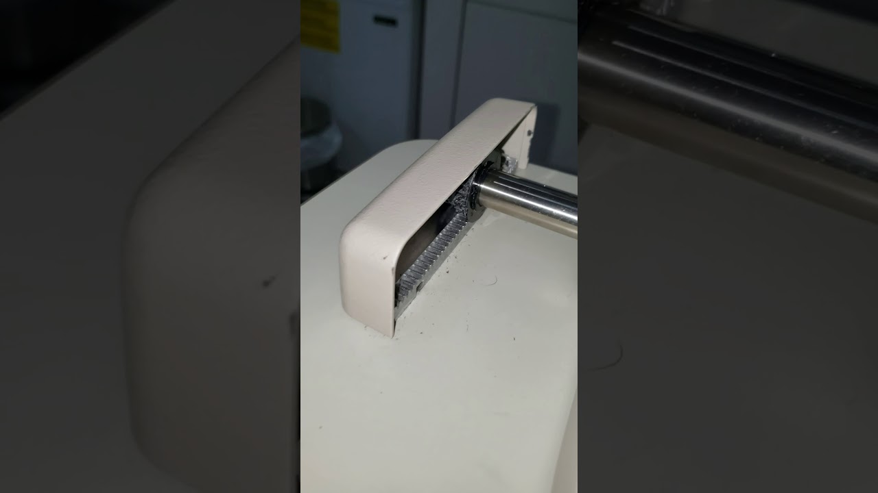 Disconnecting/dismounting Slit Lamp to level table or service