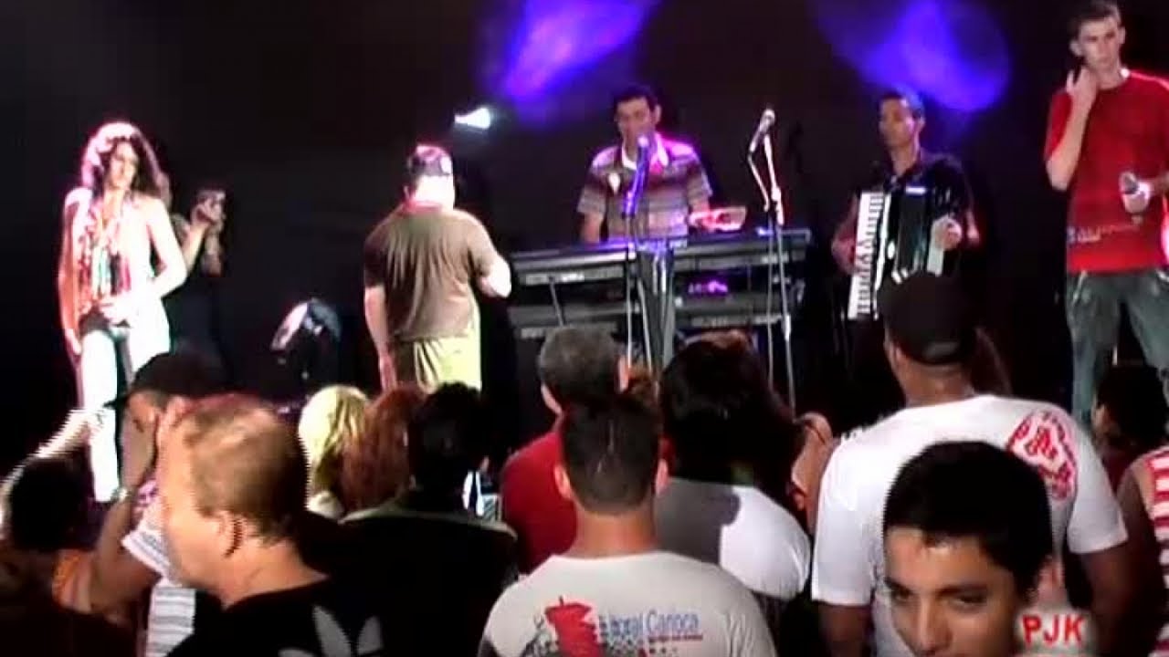 D&eacute;o Seresteiro - To Ficando Velho (Forroz&atilde;o do Louro - Rio de Janeiro) [Ao Vivo]
