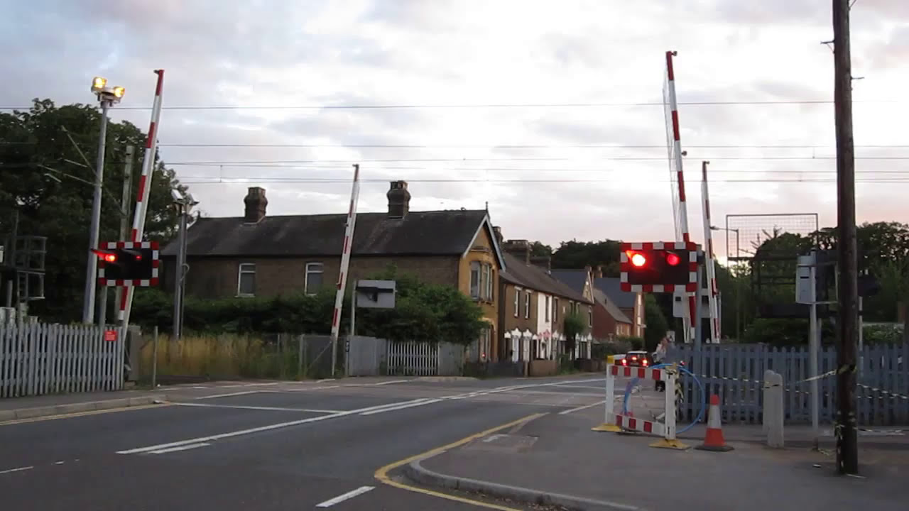 St. Margarets Level Crossing - 12th July, 2009