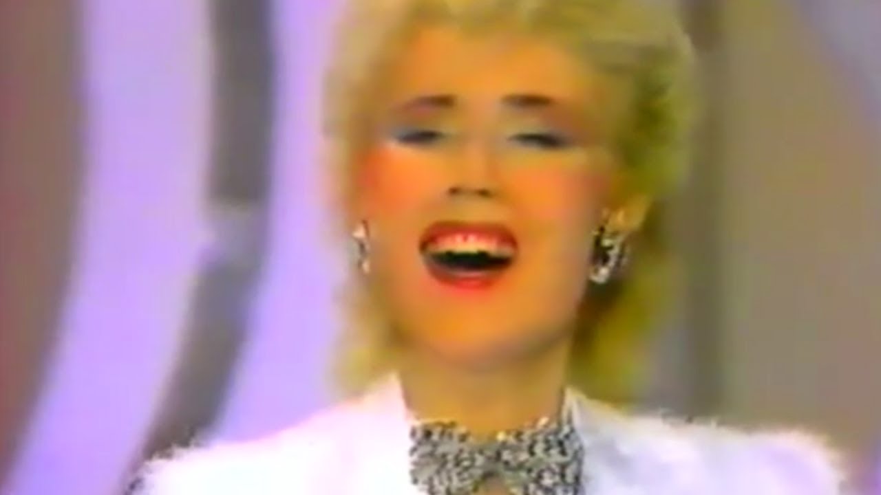 Lepa Brena - Bosanac - Folk parada - (RTS 1984)