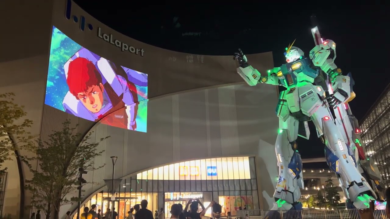 4K - Nu Gundam - Night show - Strobing Light warning -  Lalaport Fukuoka
