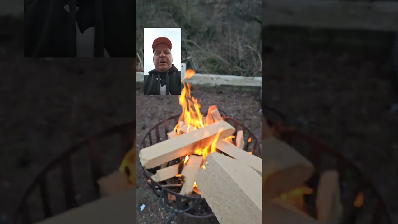 Holzfaser D&auml;mmplatten Reste ideal f&uuml;rs Lagerfeuer #dachdecker #sachsen #colditz