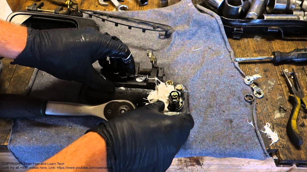 How to use fiberglass filler in car repairs