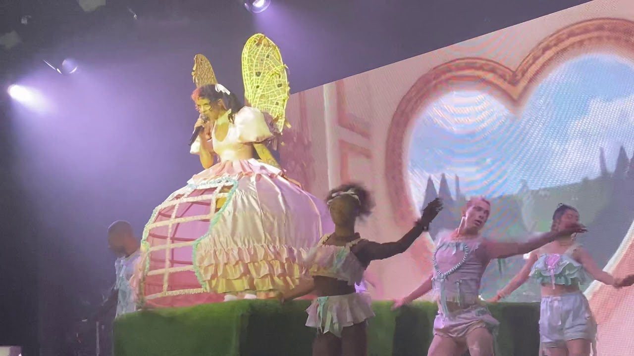 Melanie Martinez K-12 live Recess Phoenix, Arizona 11/08/19