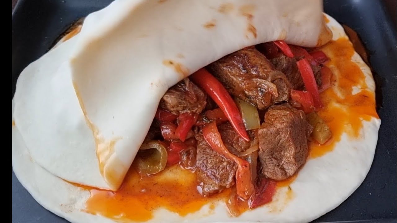 Пора порадовать семью - МЯСО С ОВОЩАМИ  В ТЕСТЕ