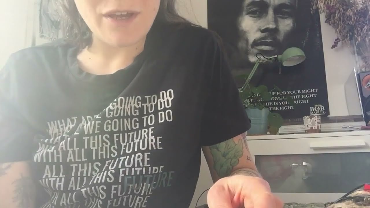 Alojzy czyta: „Pippi bawi się w berka z policjantami”