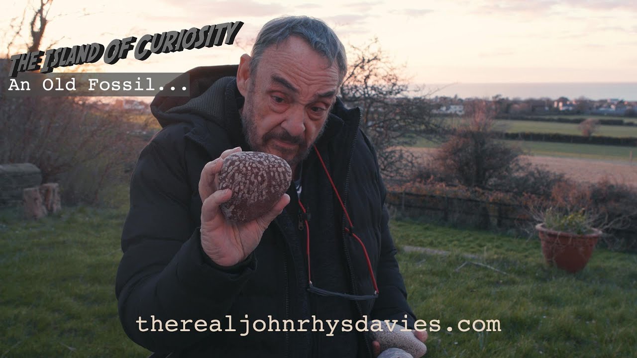 John Rhys-Davies: an Old Fossil...