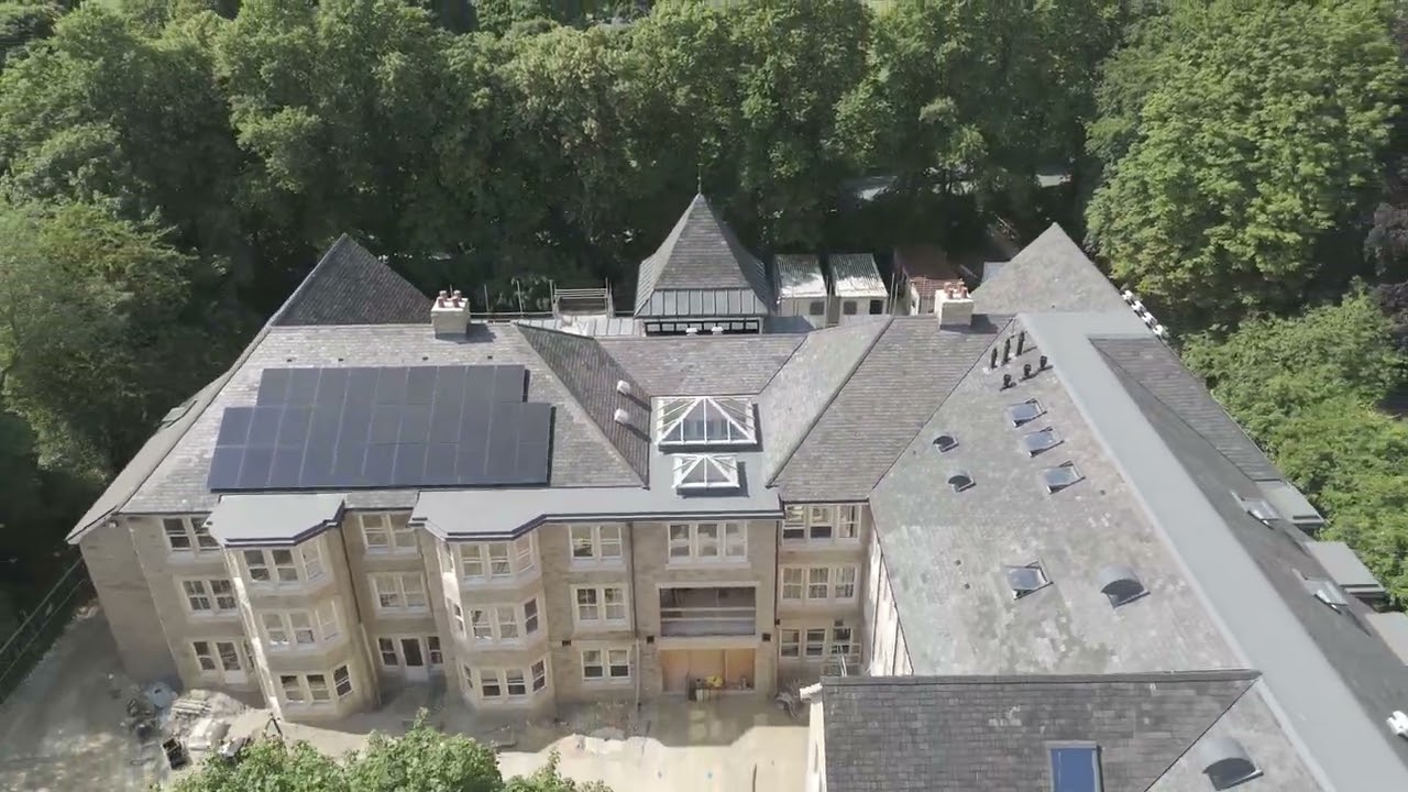 Doogle the Drone at Roundhay