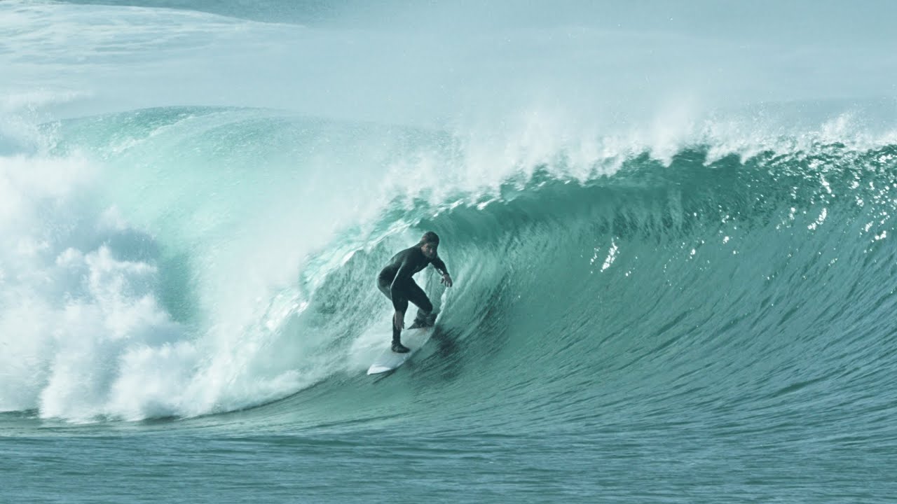 Surfing Barrels *EVERYDAY OF THE WEEK*