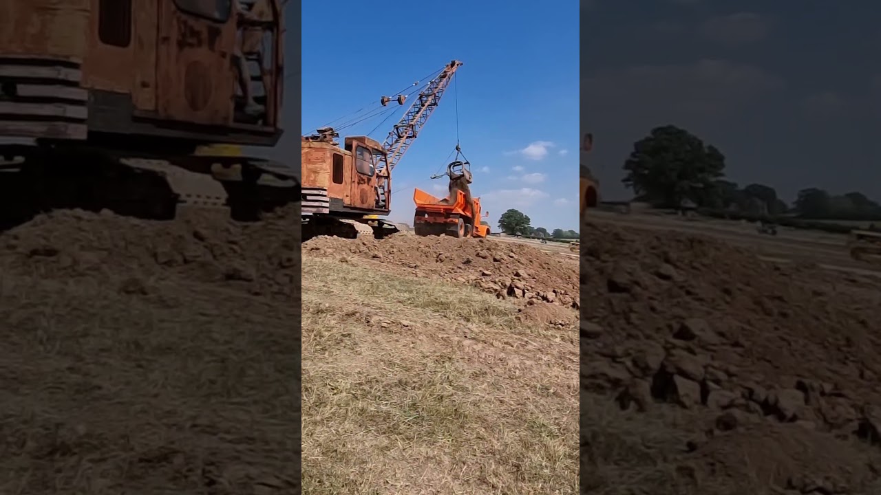 NCK-RAPIER Dragline is working hard at Welland Steam Rally in the living history field.