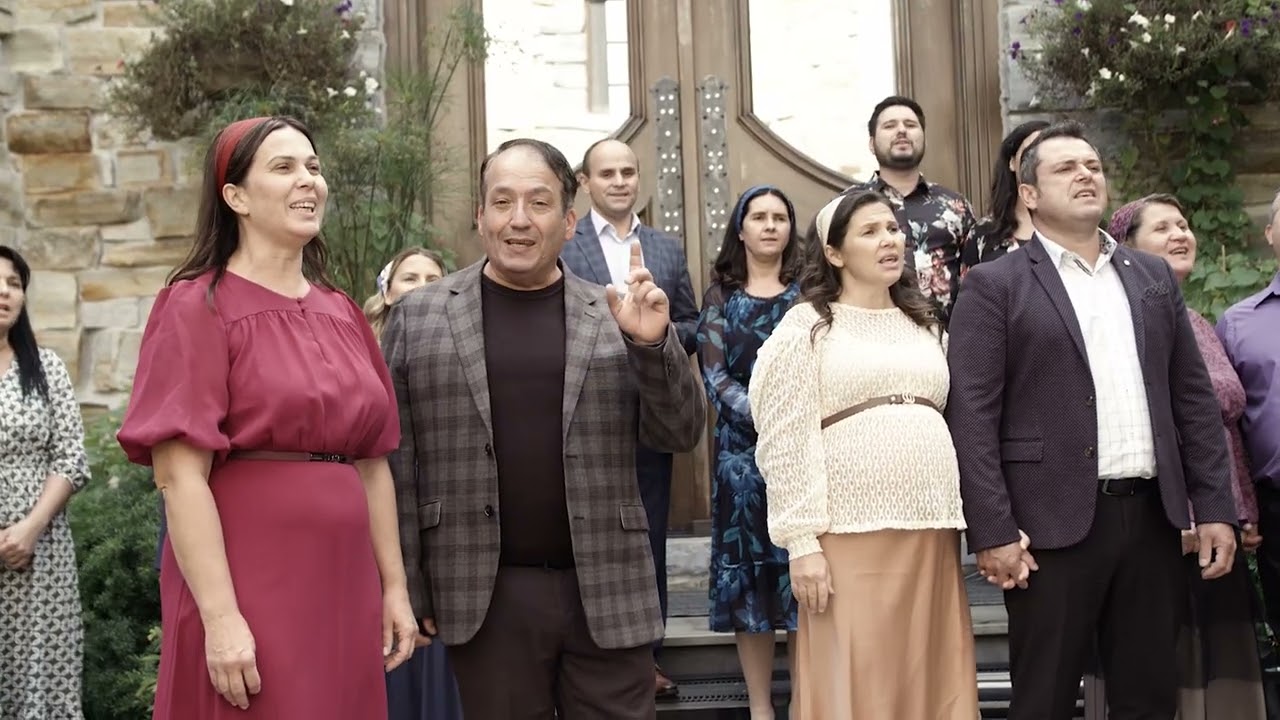 Stau privind in departari - Cantari vechi cu Gabriel Gorcea si Prietenii