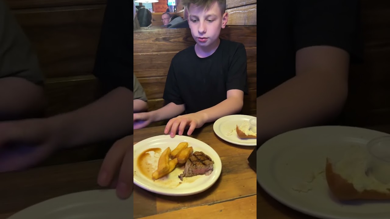 Недорогой семейный обед в TEXAS ROADHOUSE! Часть 87!