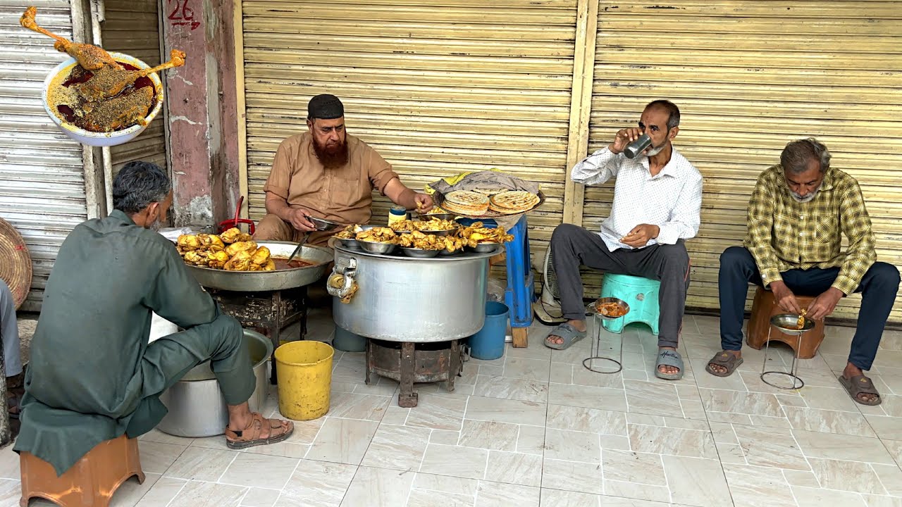 20 Rs/- Only😱 GOGA Desi MURGH Curry | CHEAP Breakfast |pakistan's Most Unexpected FUSION Street FOOD