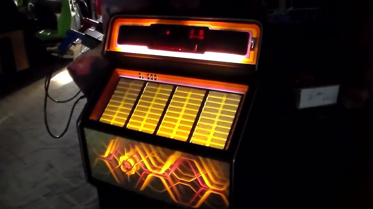 1987 Wurlitzer SL 600 Jukebox playing your favorite song!
