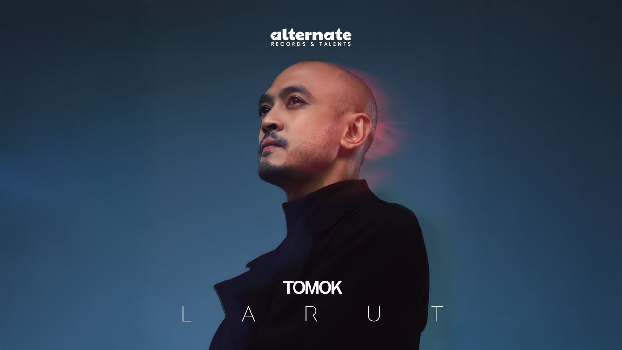 LARUT - TOMOK [OFFICIAL LYRIC VIDEO OST AKU BUKAN USTAZAH 2]