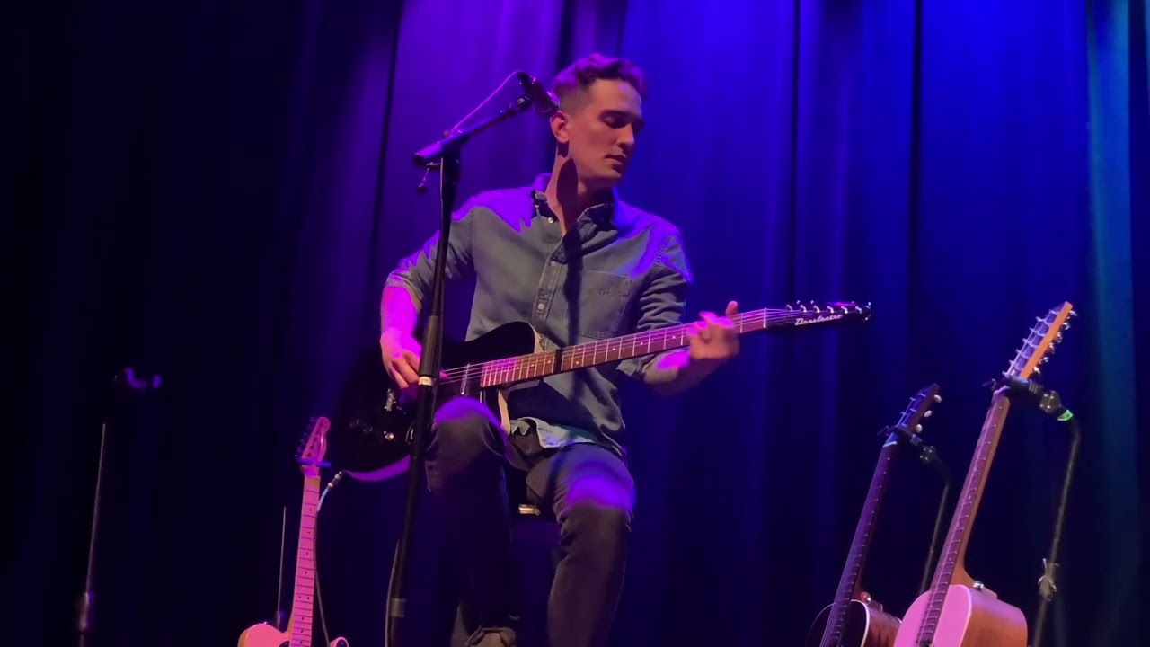 Dave Hause Live - The Impression That I Get (Bosstones cover) - Sellersville Theatre, PA - 12:16/22