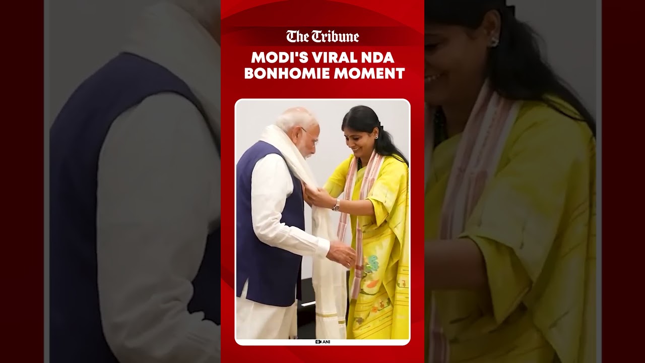 PM Modi&rsquo;s Warm Camaraderie With NDA Leaders Goes Viral Ahead Of Key Political Meeting